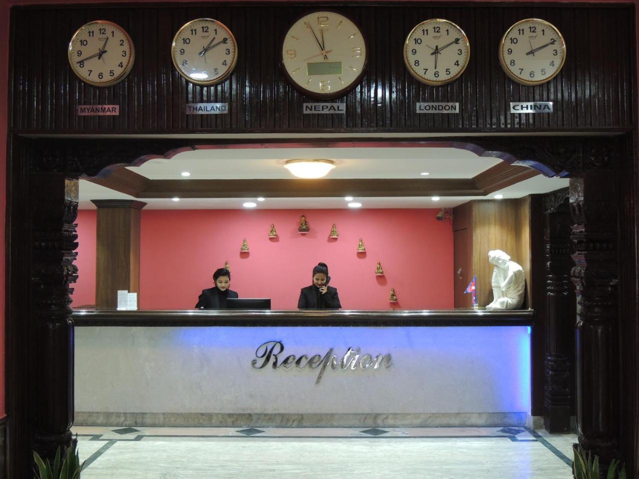 Hotel Nirvana Bhairāhawā Exteriör bild