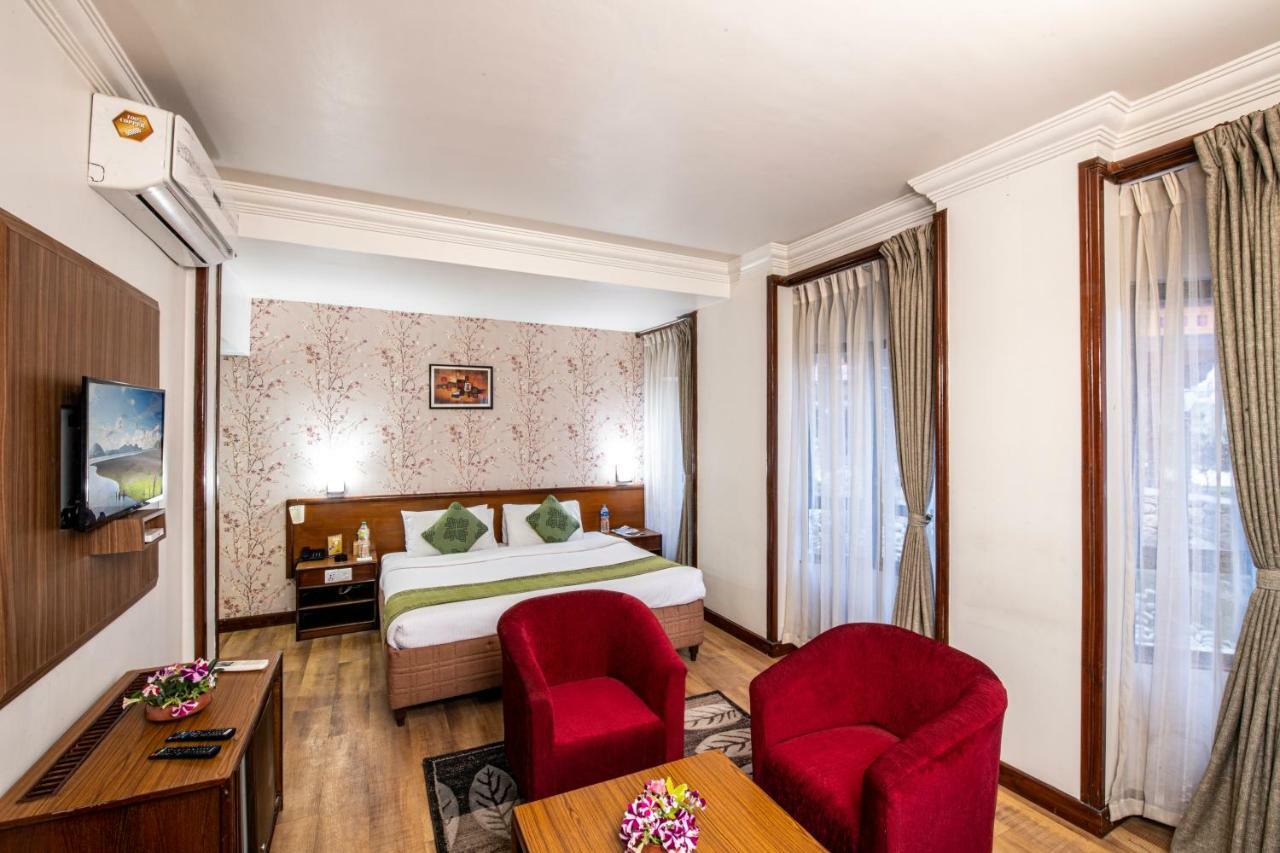 Hotel Nirvana Bhairāhawā Exteriör bild